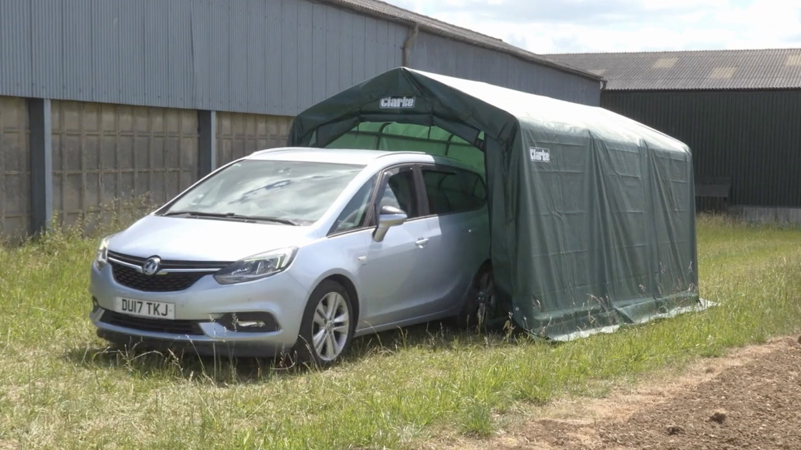 Keep Yourself Covered With the Clarke CIG81015 Garage/Workshop