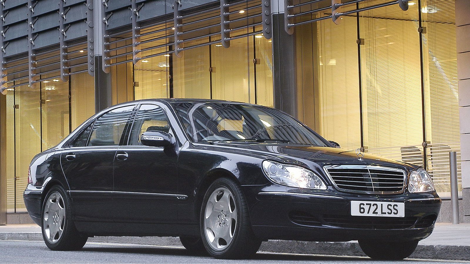 Mercedes-Benz S600