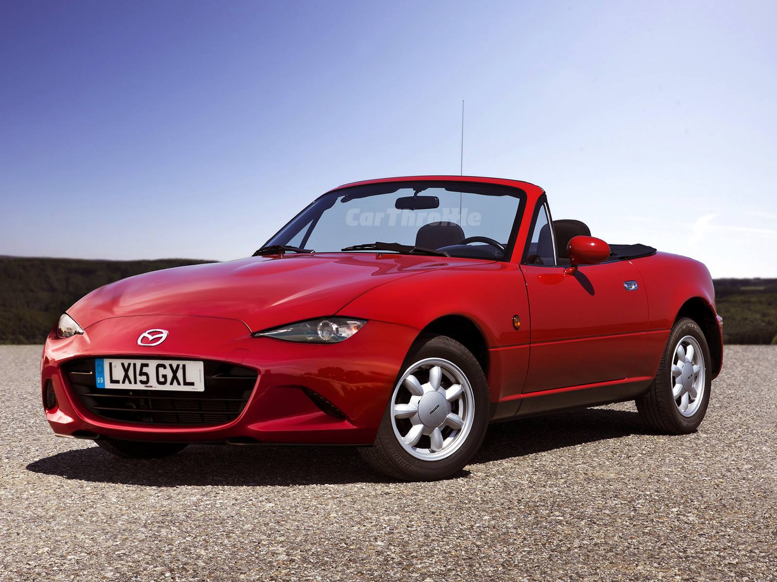 10 Iconic Old Cars With Modern Front-End Swaps 