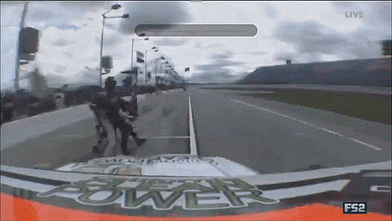 24 Crazy Nascar Gifs That Will Have You On The Edge Of Your Seat
