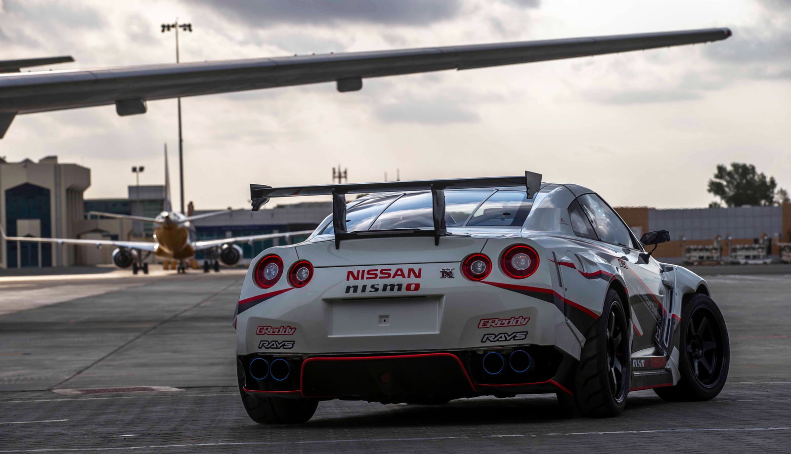 Nissan Has Shattered The World Drifting Record With A 1380bhp GT-R