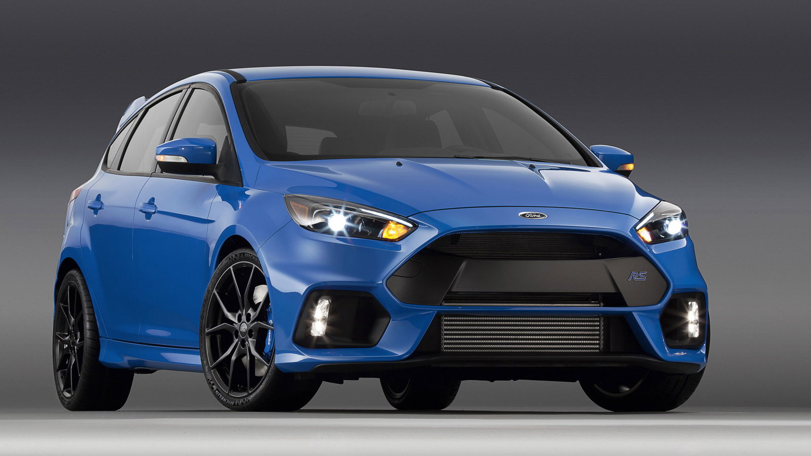 The Ford Focus RS's 'Nitrous Blue' Signature Colour Has Been Revealed