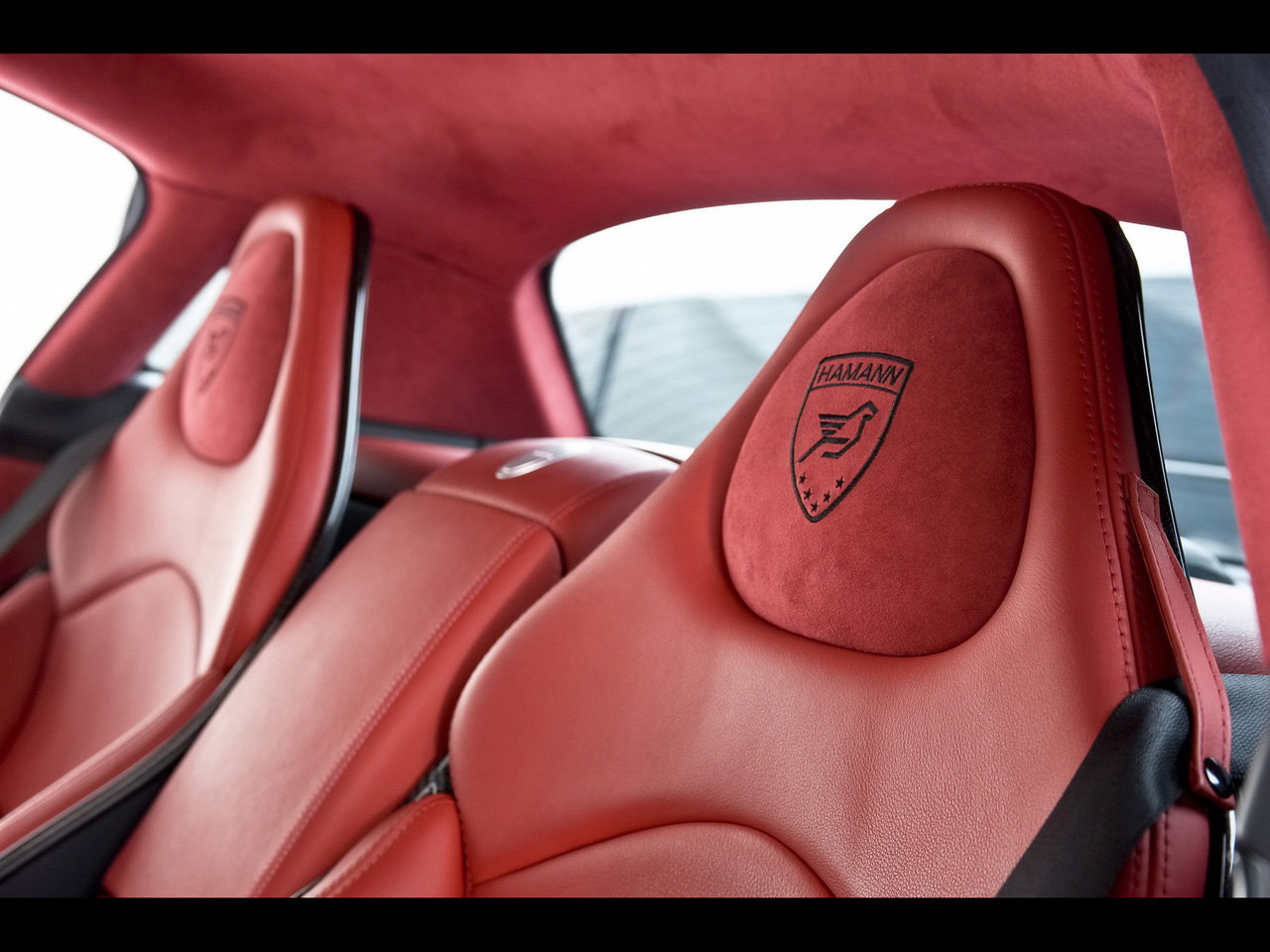 8 Smells That Turn Every Petrolhead On