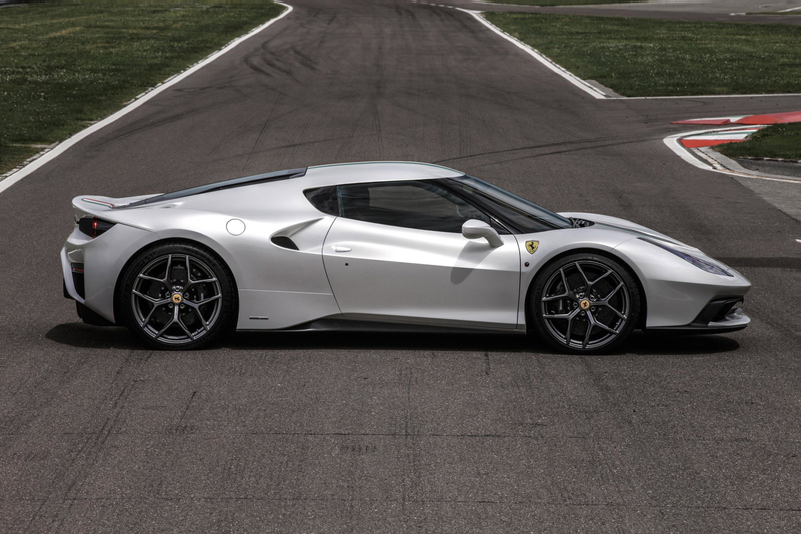 The Ferrari 458 MM Speciale Is A GTO-Inspired One-Off That'll Make You Lose Your Mind