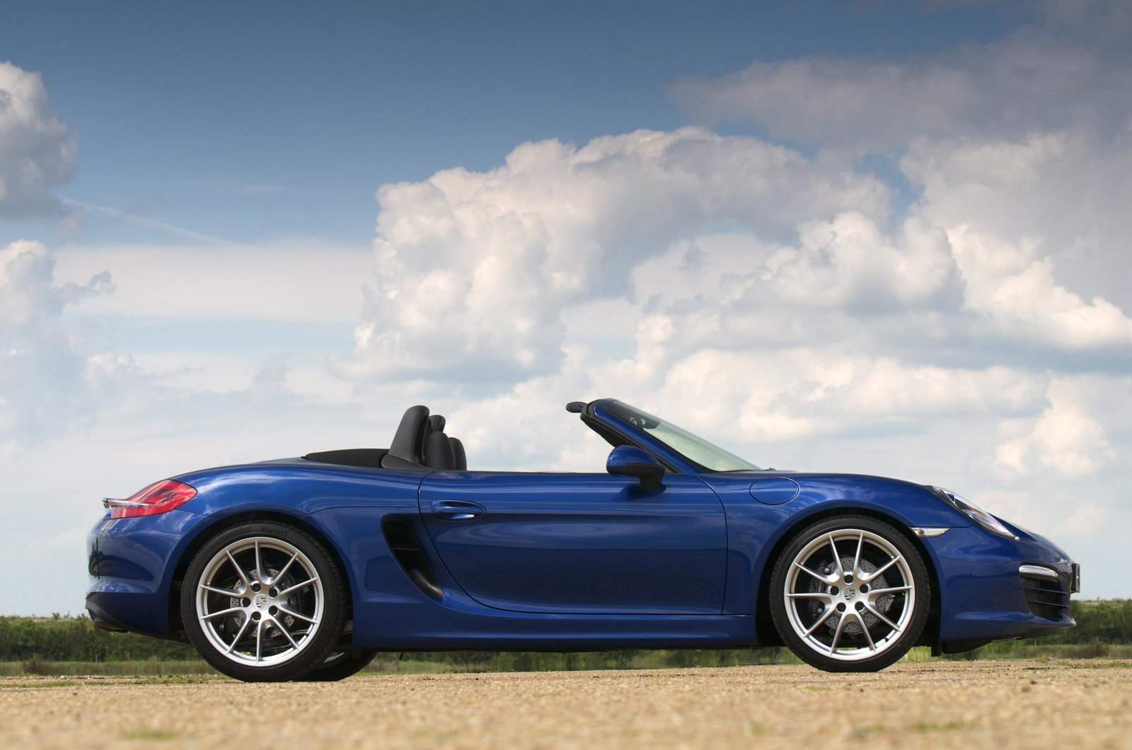 8 Things You Need To Know About The New Four-Cylinder Porsche 718 Boxster