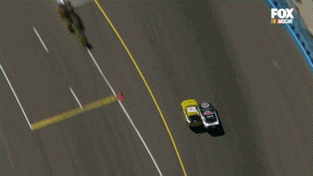 24 Crazy Nascar Gifs That Will Have You On The Edge Of Your Seat
