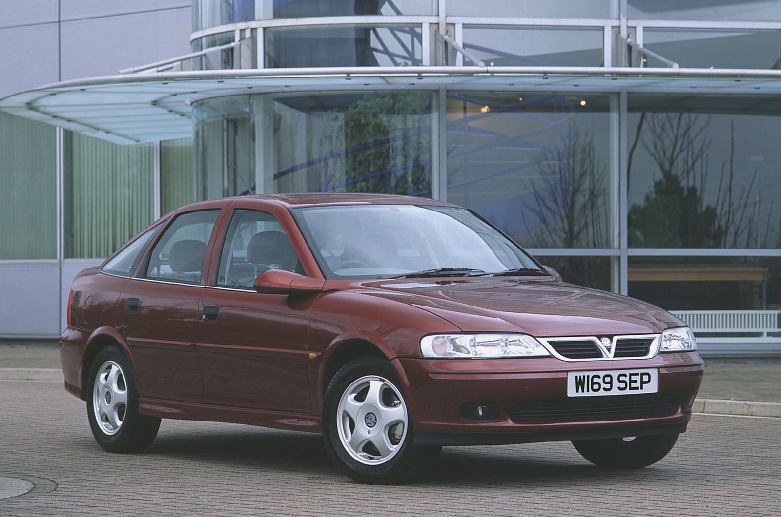 10 Terrible Cars You're Embarrassed To Admit You Loved As A Kid
