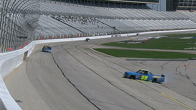 24 Crazy Nascar Gifs That Will Have You On The Edge Of Your Seat