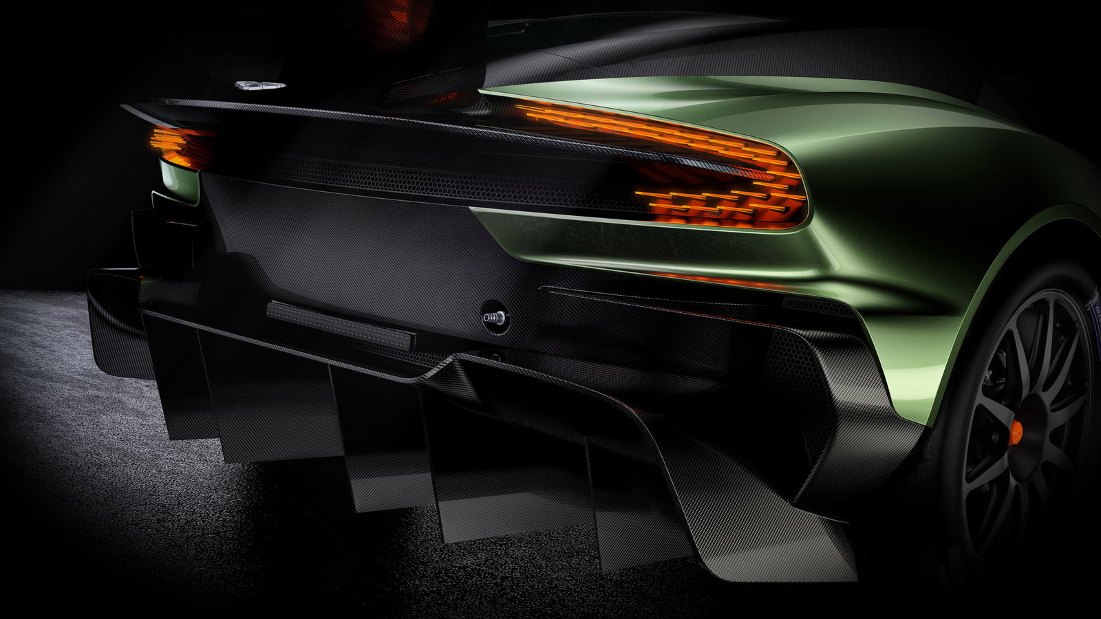 The Vulcan's rear features insane carbonfibre aero