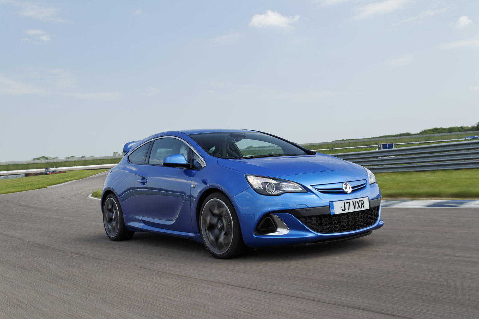 The 8 Fastest Cars You Can Buy For £30,000