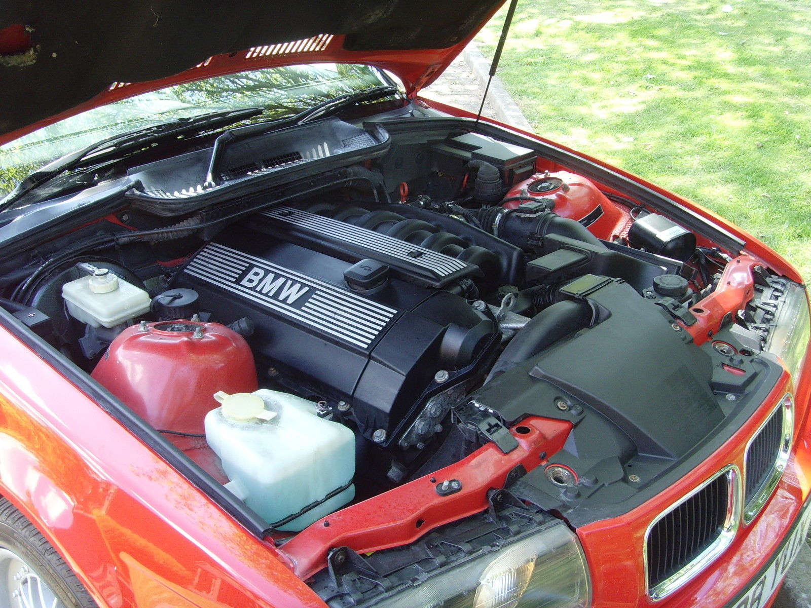 The E36 328i Sport Is The Junior M3 That Every BMW Fanboy Should Try At Least Once