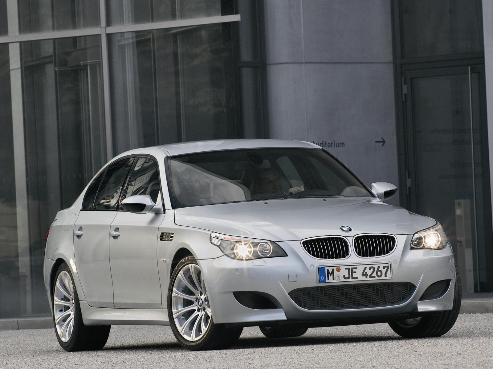 7 Cars You'd Wouldn't Expect To Come With A Manual Gearbox Option