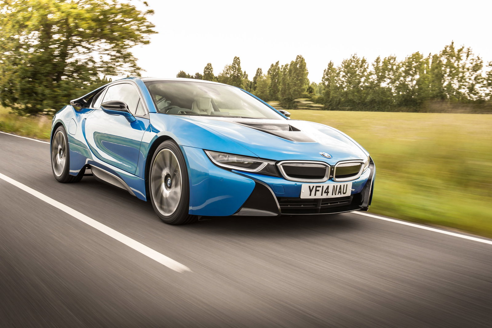 The BMW i8 Roadster Will Be On Our Planet Next Year And It'll Look Amazing