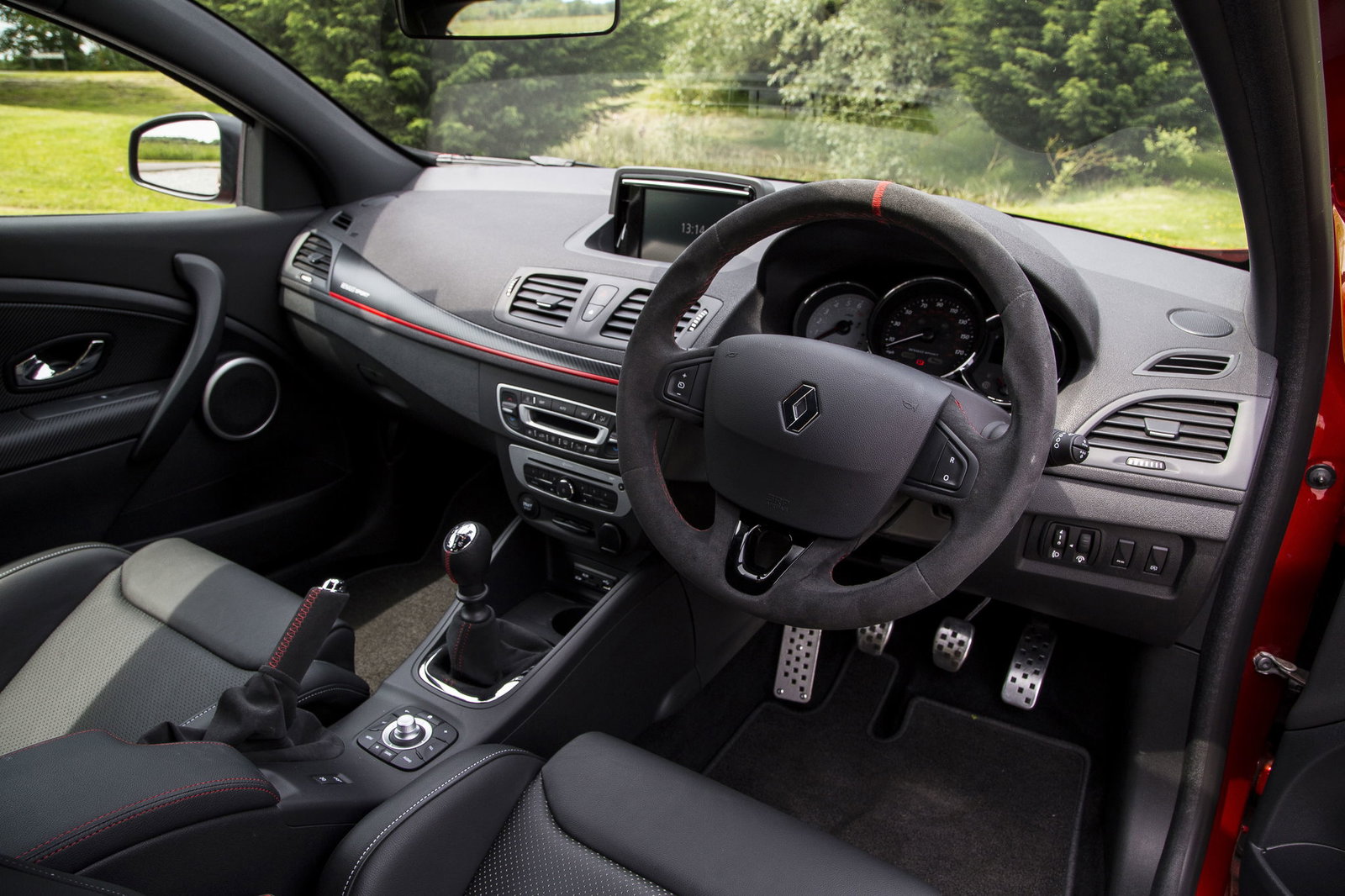 Why I’d Have A Renaultsport Megane Cup-S Over The Faster And Crazier Honda Civic Type R