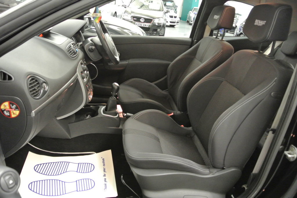 Want A Hot Renault Clio With A Manual 'Box? Look No Further Than The Scorching 197