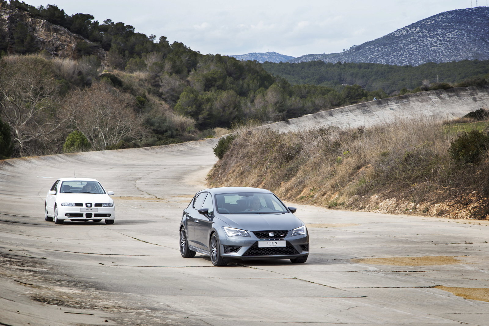 I Drove On A Terrifying Concrete Oval Circuit That's Been Abandoned Since The 50s
