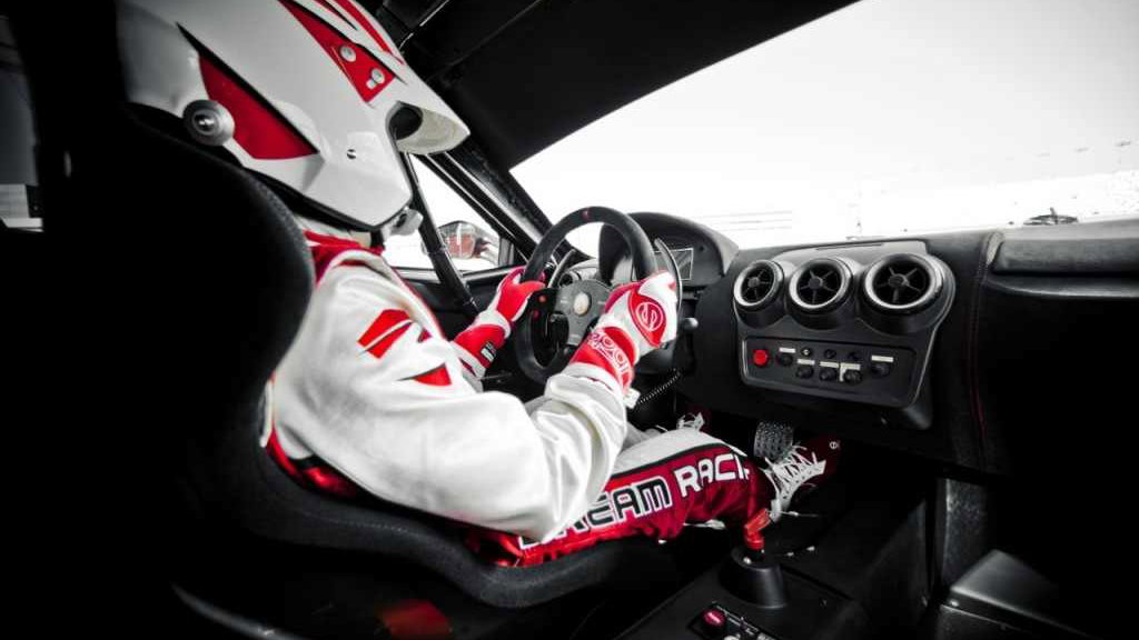 6 Quick Tips To Make You A Better Track Day Driver