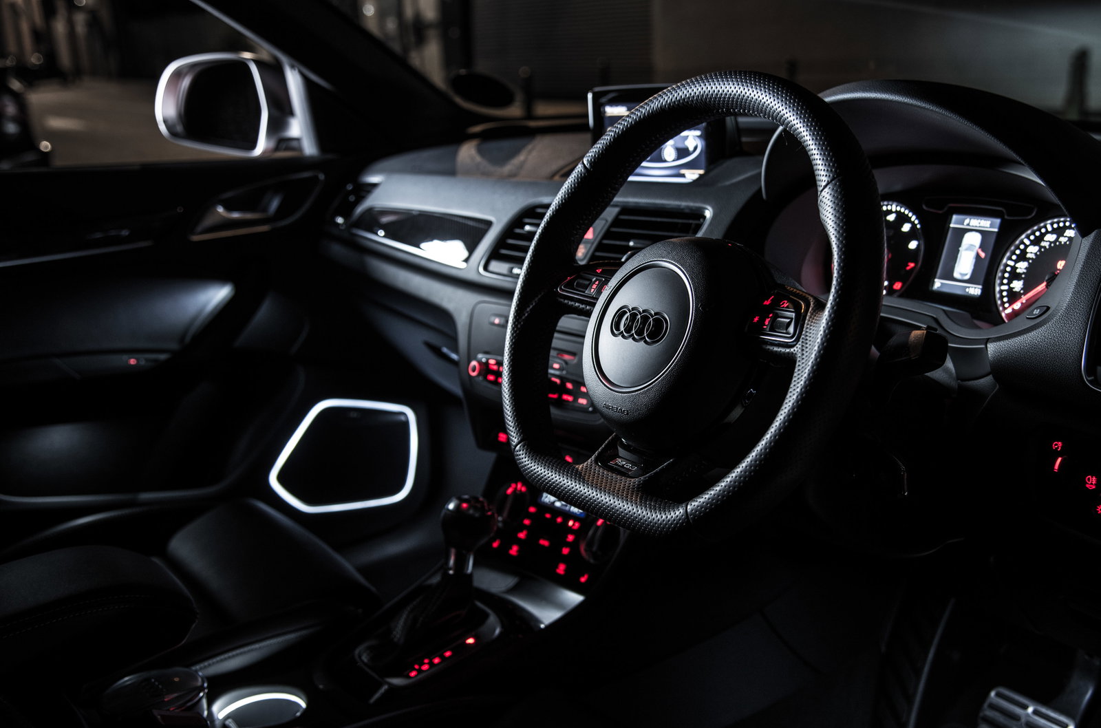 Is Five-Pot Fire-Power And Mad Attitude Enough To Make The Audi RSQ3 A Super SUV? 