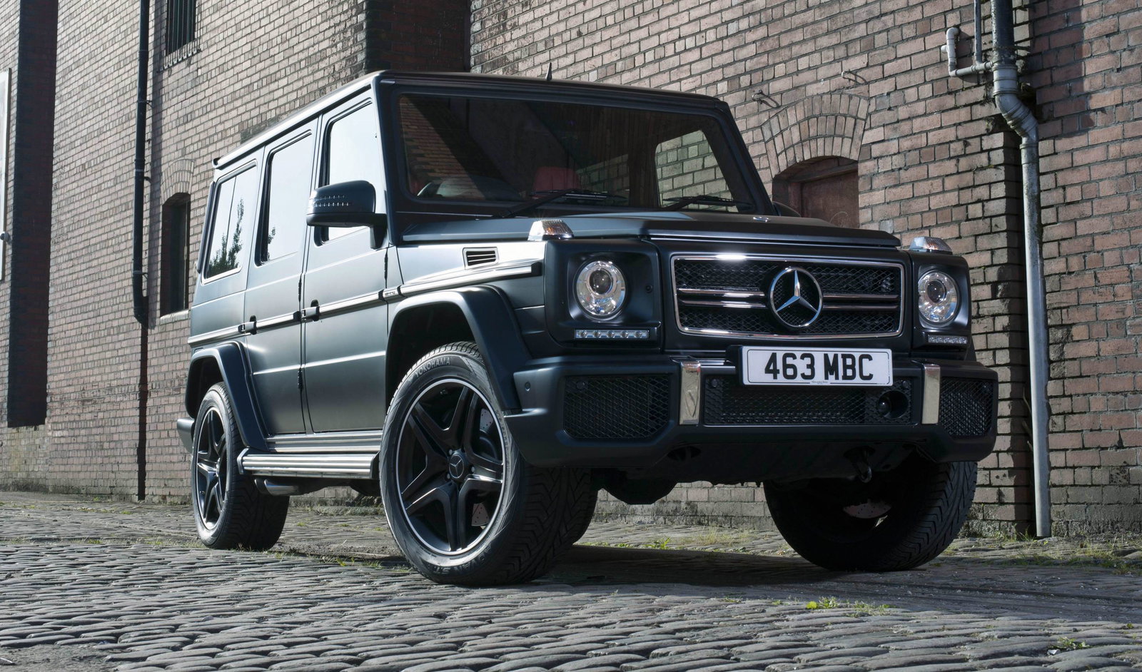8 Shockingly Powerful SUVs That'll Give Supercars A Run For Their Money