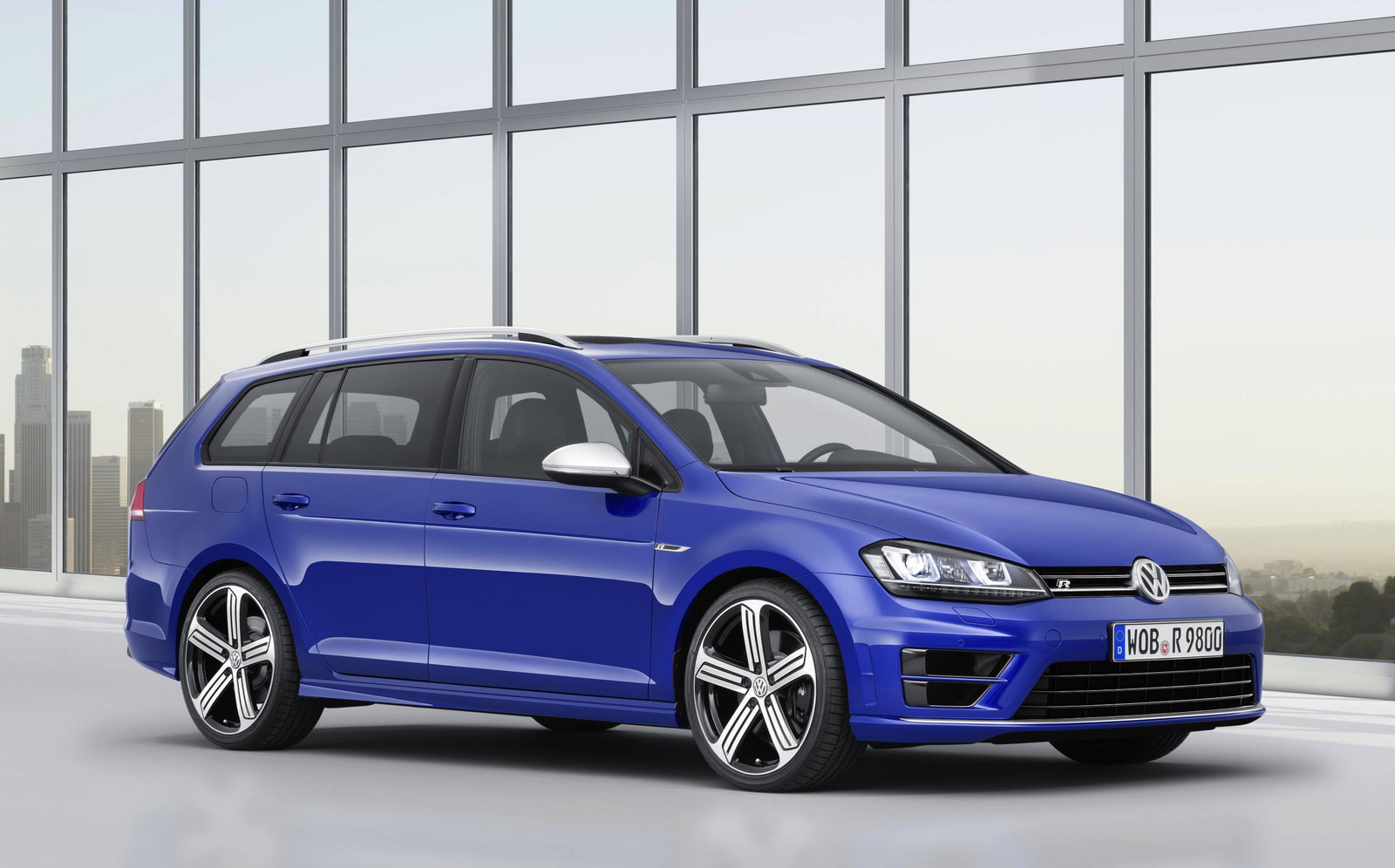 This Driver's Utterly Stupid Lane Change Manoeuvre In Traffic Was Only Going To End One Way