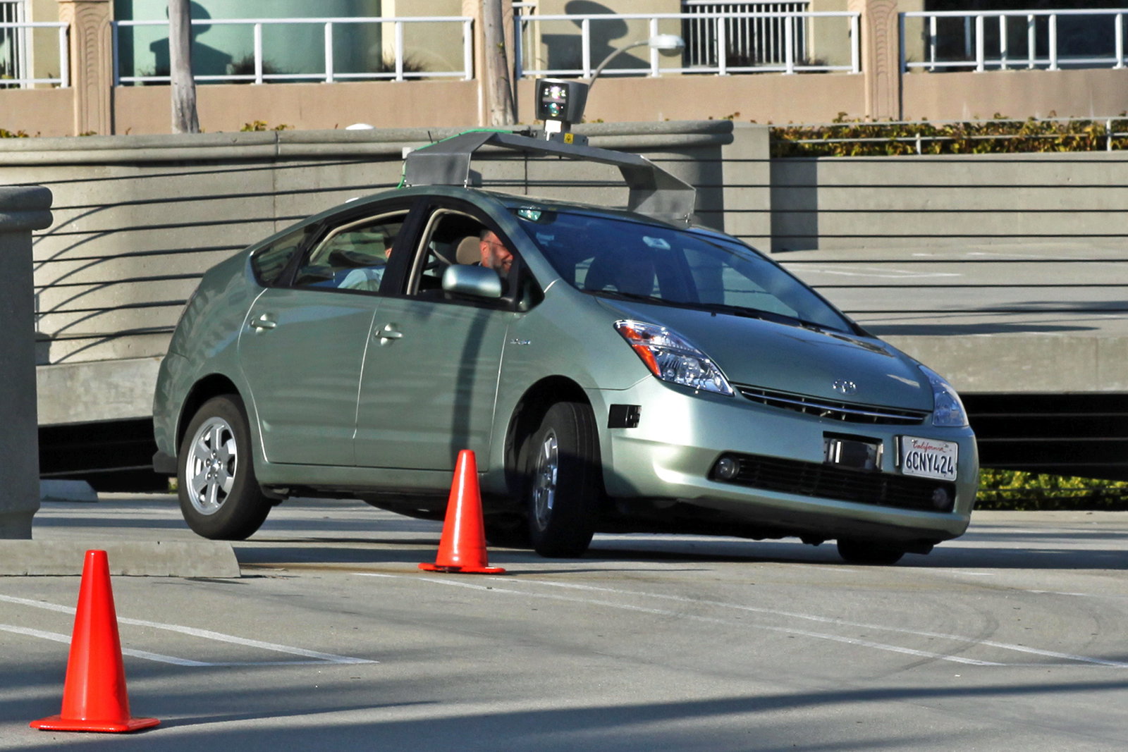 The Race To Become Driverless Has Gripped The World: Here's Everything You Should Know 