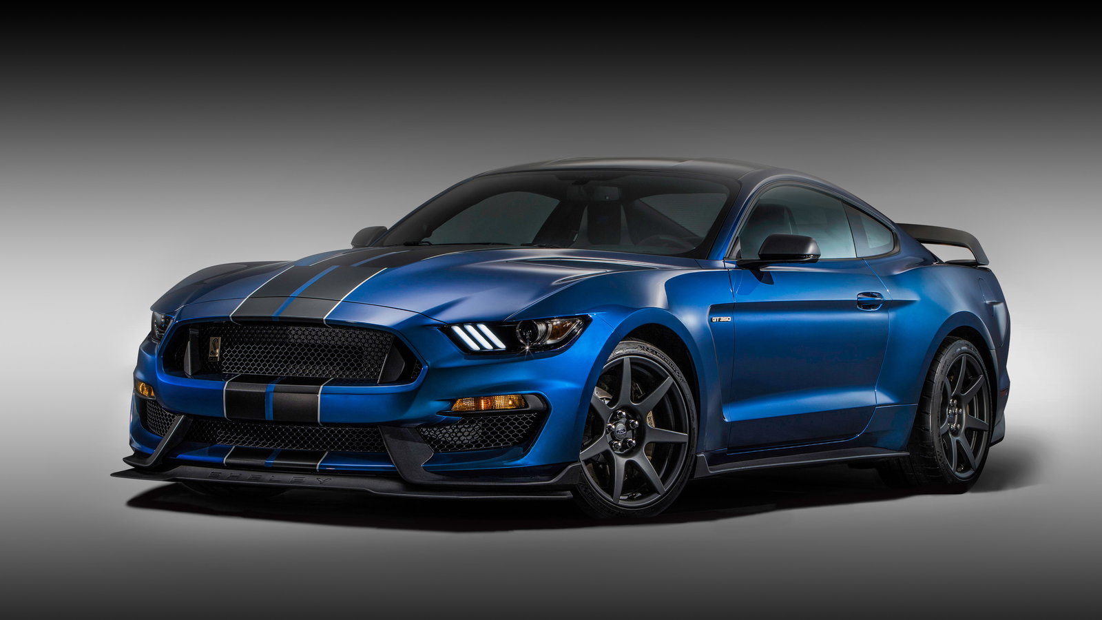 The Shelby Mustang GT350R Is The Best Car Of 2015 According To You