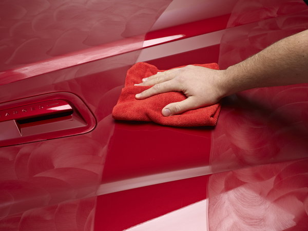 8 Smells That Turn Every Petrolhead On