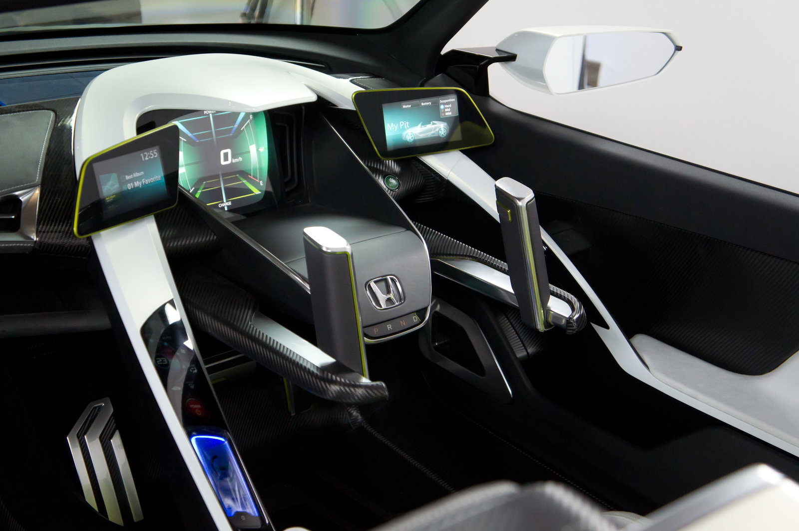 10 Bizarre Steering Wheels That Are Both Bonkers And Brilliant 