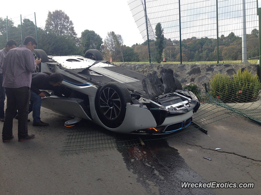 This BMW i8 Was Flipped By A Journalist In Mexico