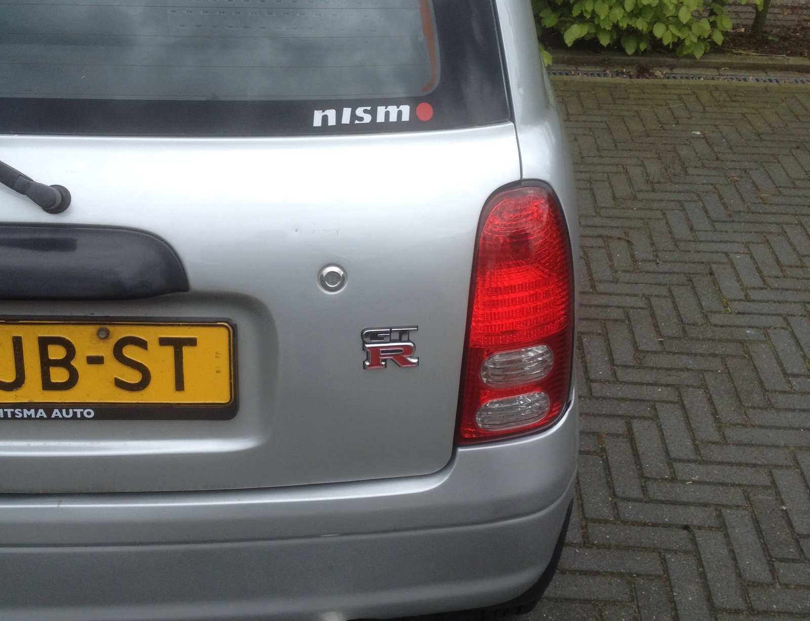 10 Fake Badging Fails That'll Make You Weep For Humanity