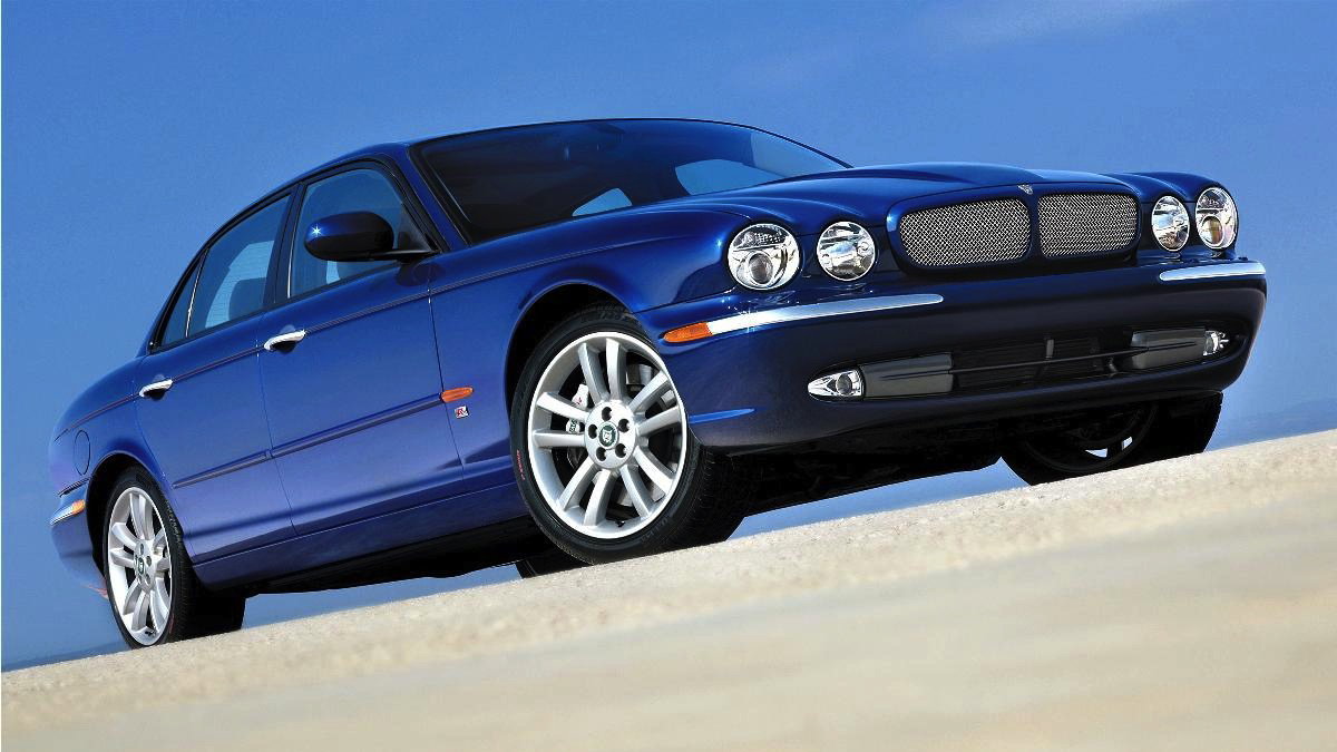 10 Cars That Offer The Ultimate Barge For Your Buck For £10k