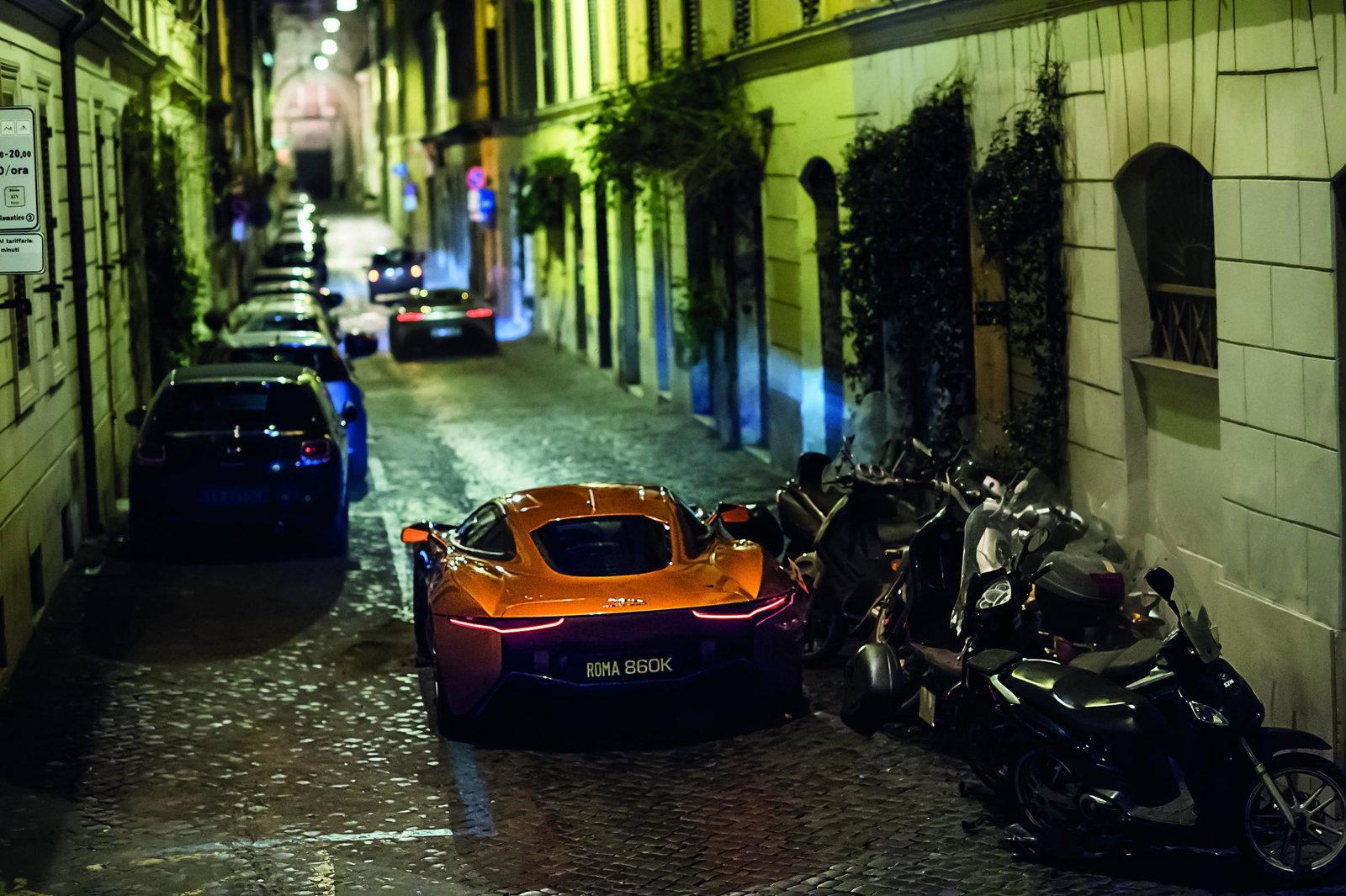 Which Spectre Car Is Cooler? Aston Martin DB10 Or Jaguar C-X75