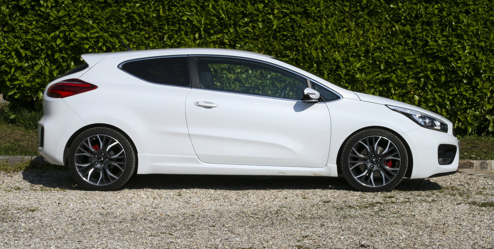 The Kia Pro Cee'd GT Is One Of The Best Budget Cars To Get Quiet Respect From Petrolheads