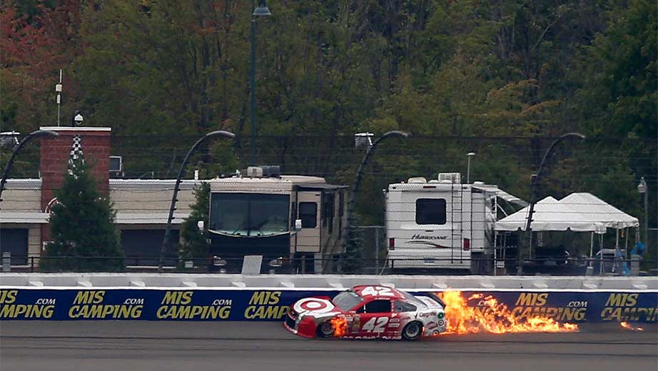 Watch 2 Evil Mustangs Complete A 1/4-Mile Drag Race In 6.66 Seconds 