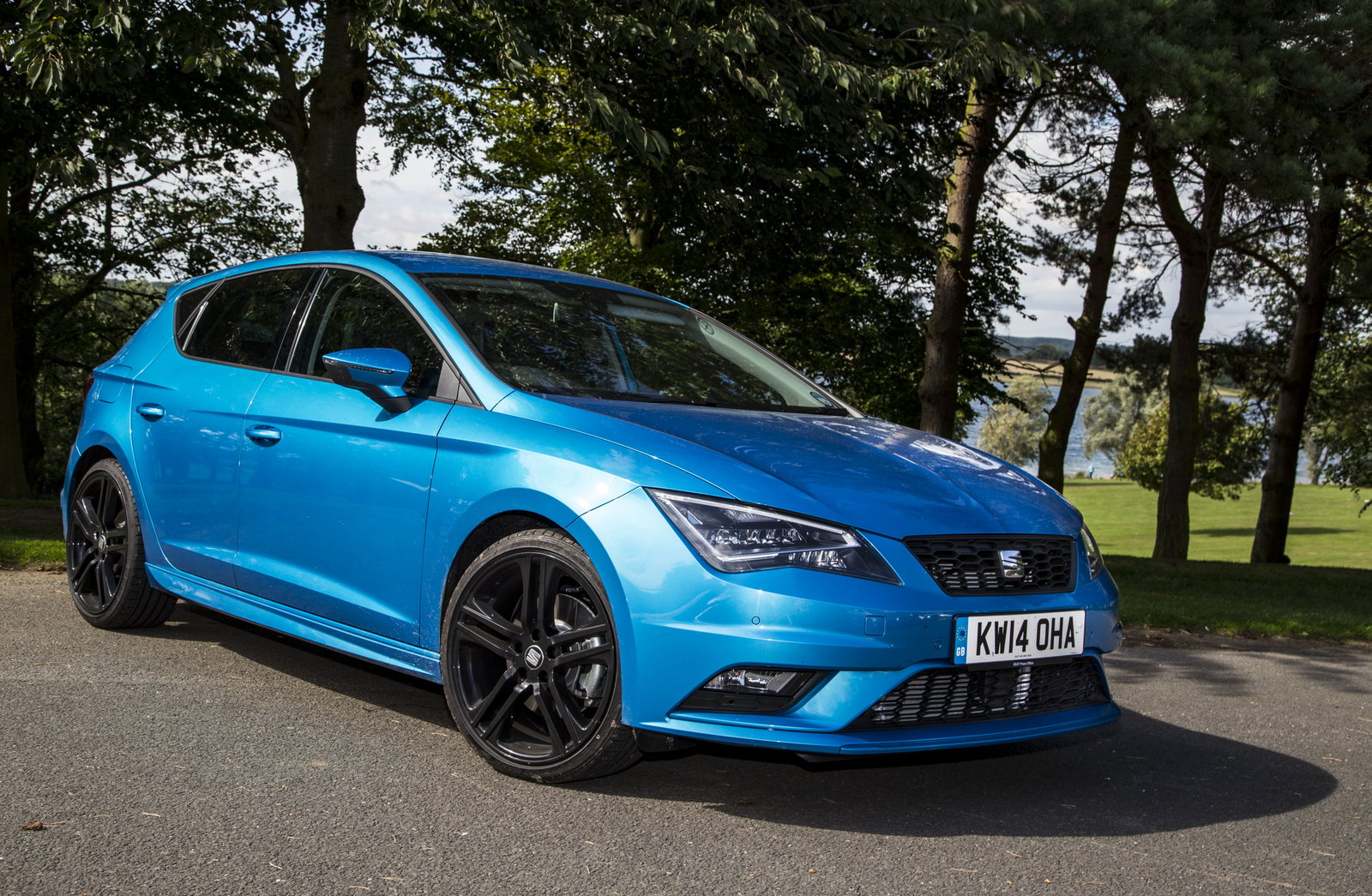 Can A Diesel Hot Hatch Like The Seat Leon TDI 184 Convince Gearheads To Cheat On Petrol?