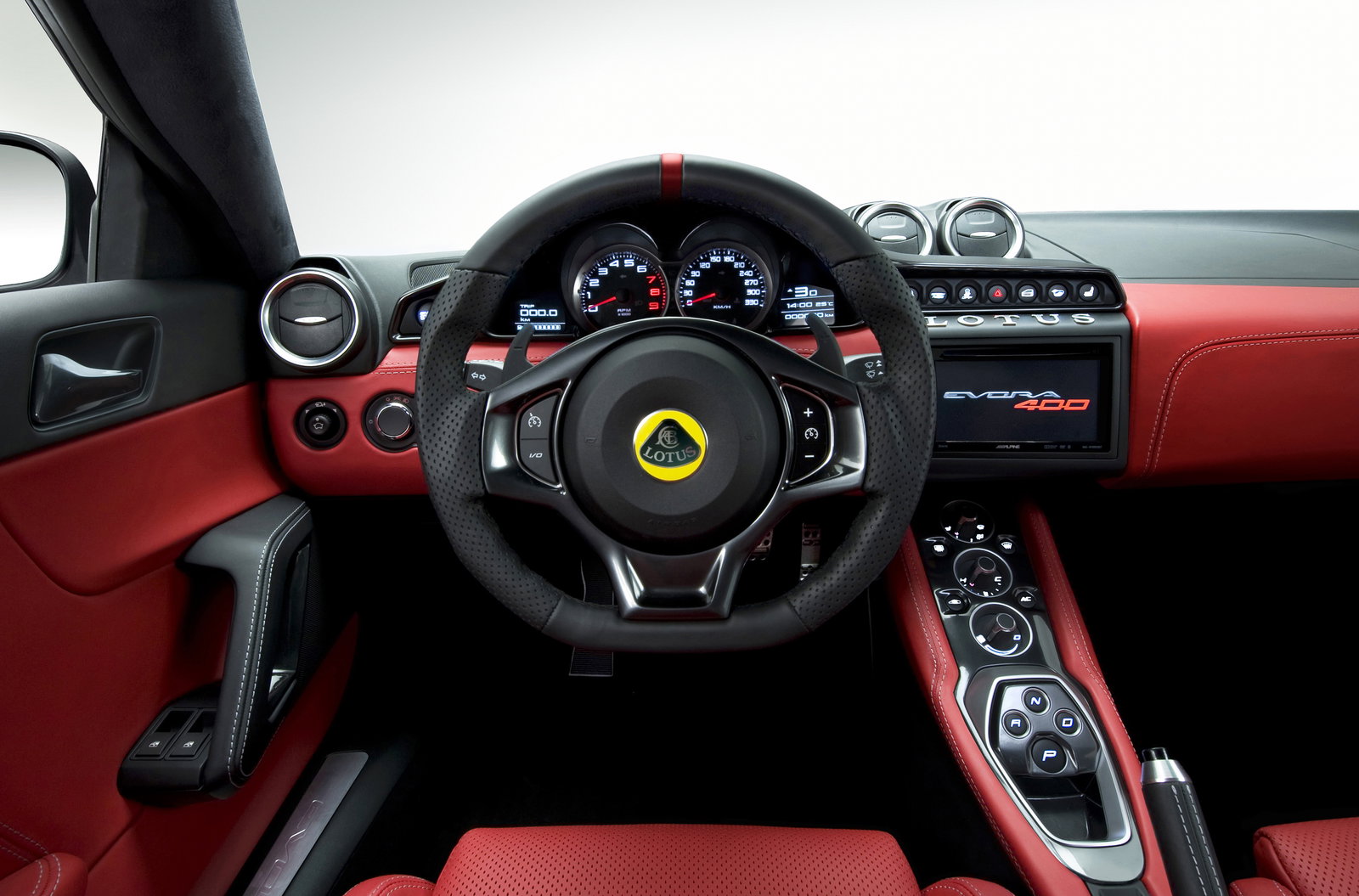 The Lotus Evora 400 Is A 186mph Cayman GT4-Fighting Road Rocket
