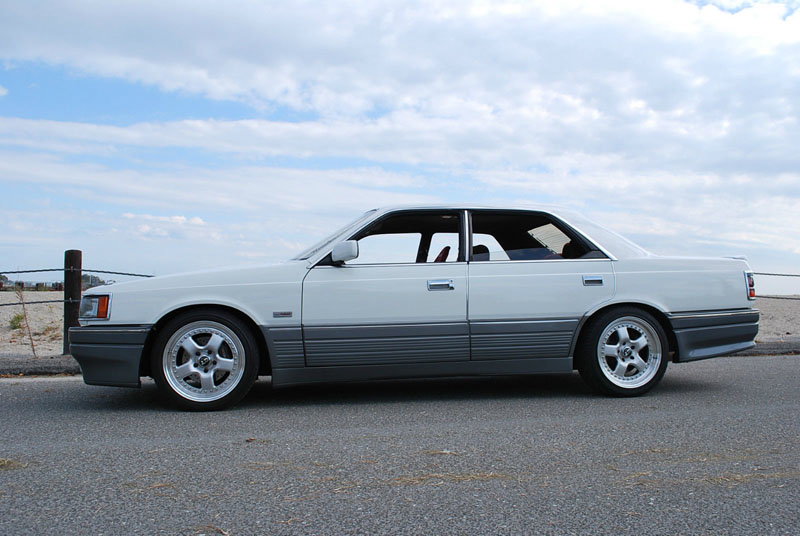 U.S. Rotary Fans: Buy This 1986 Mazda Luce Royal Classic Before