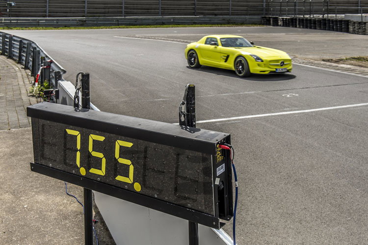 Watch This Novice Driver Handle A Spin Like A Pro