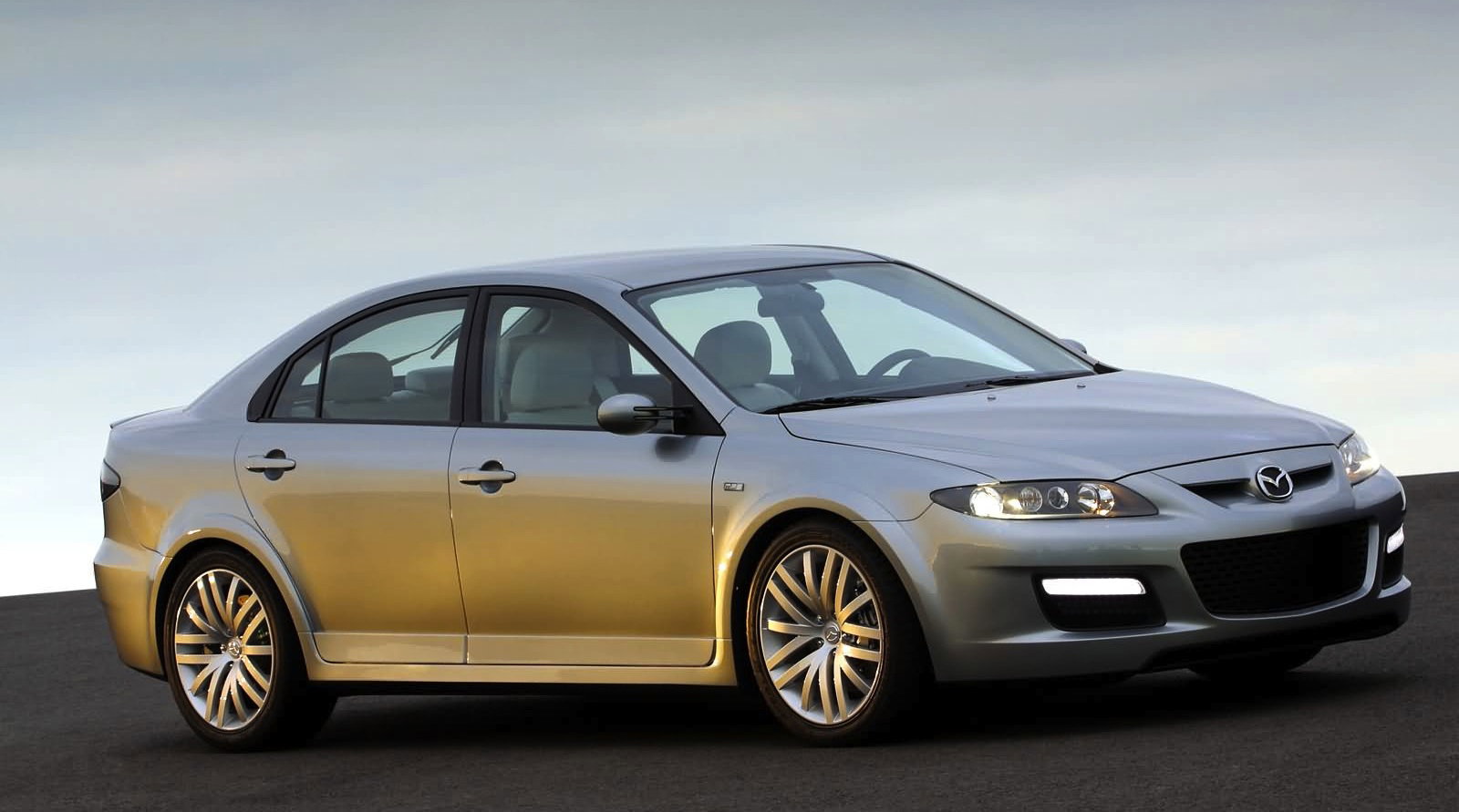 9 Discontinued Japanese Performance Cars That Deserve A Successor 