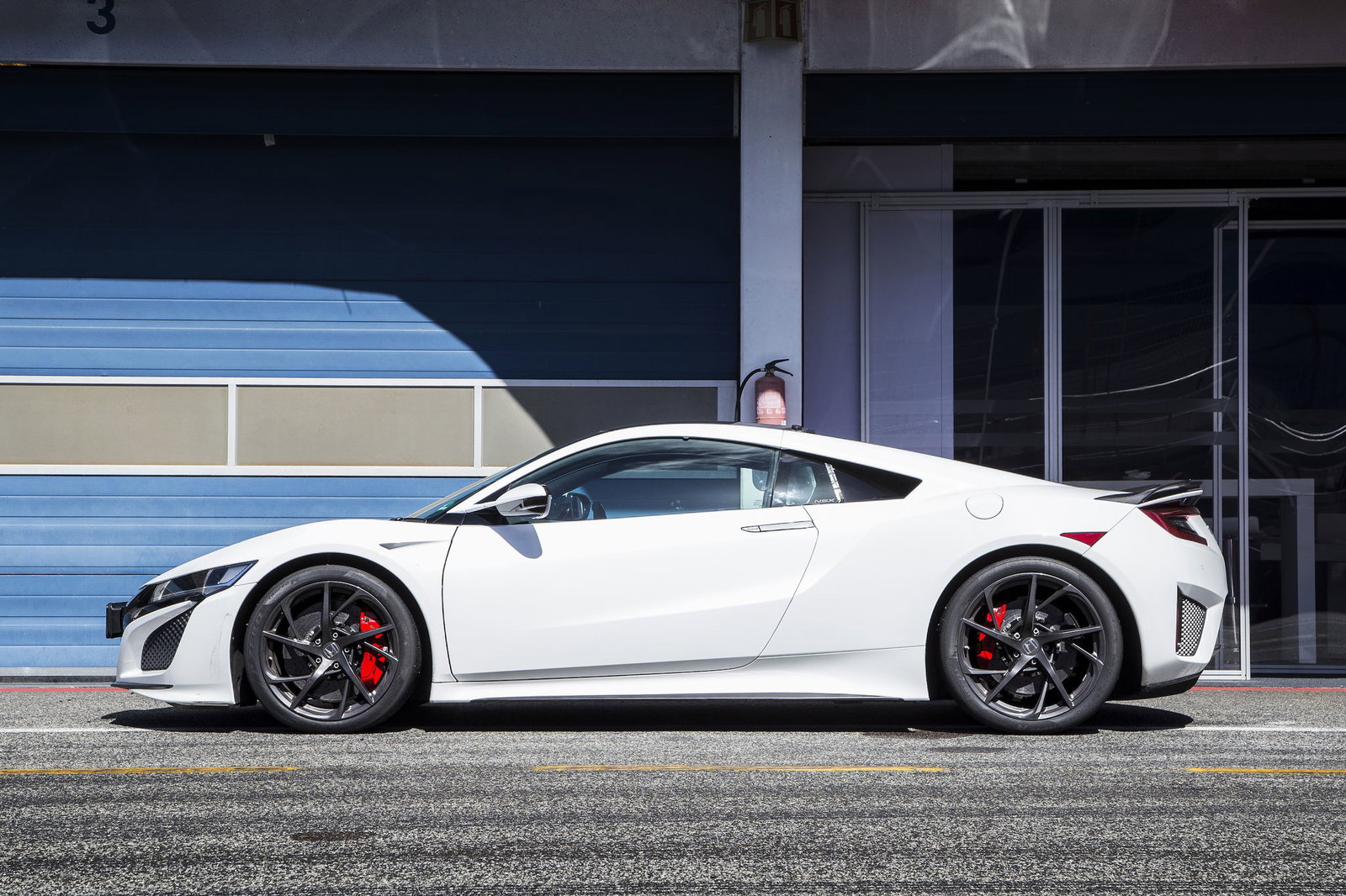 Honda NSX Review: The Spectacularly Geeky Supercar I’d Have Over An R8