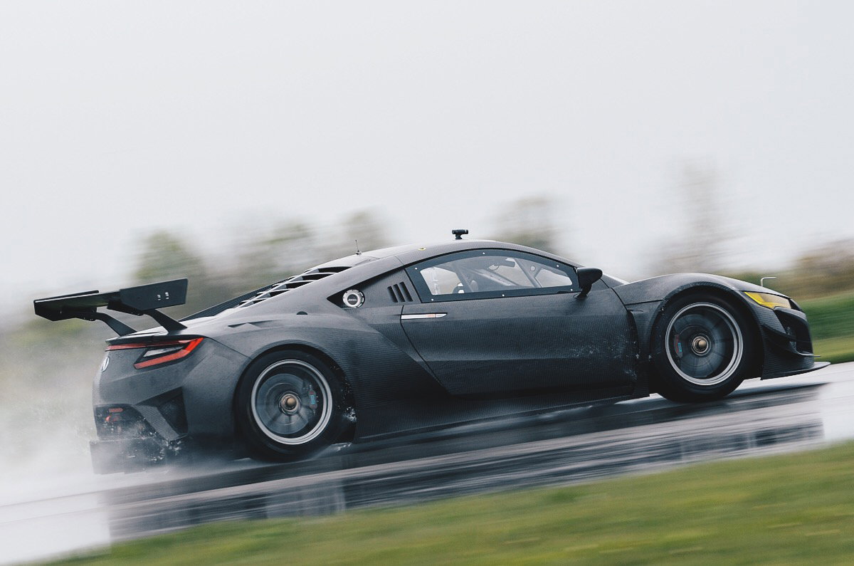 Get A Load Of This Naked Carbonfibre 2017 Acura NSX GT3 Race Car 