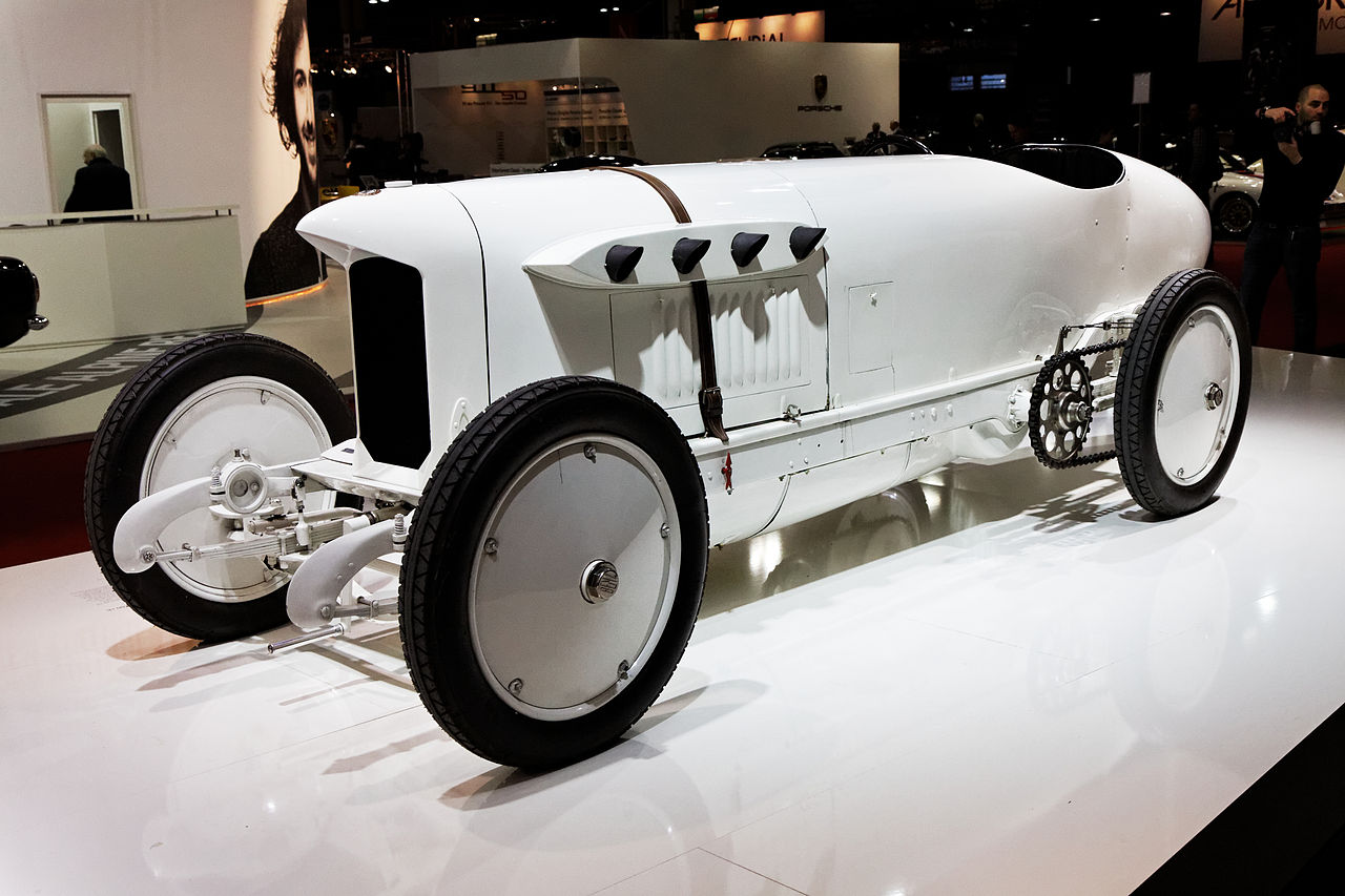 8 Crazy Cars With Ludicrously Large Engines