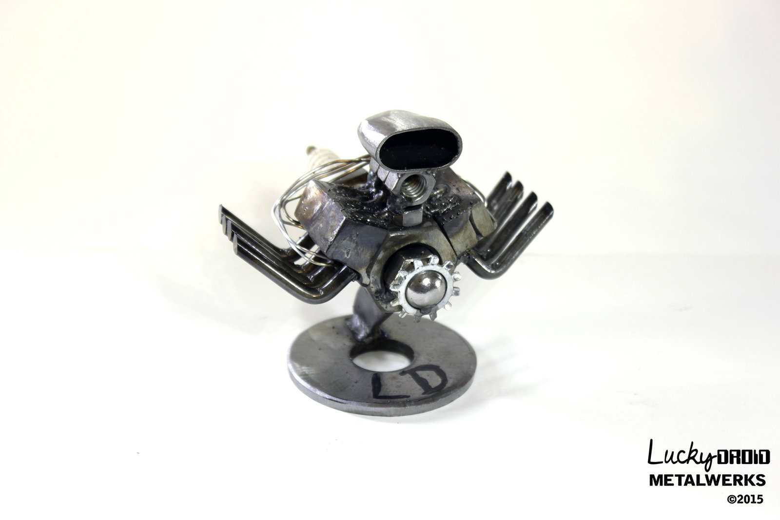 These Incredible Miniature Welded Engines Are the Coolest Things You'll See Today