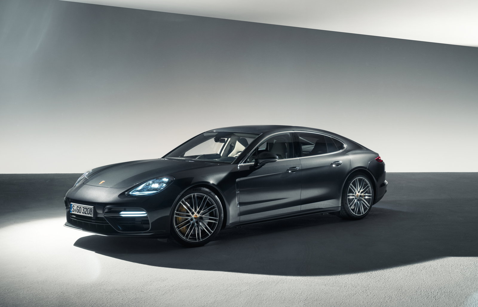 8 Things You Need To Know About The Surprisingly Un-Ugly New Porsche Panamera
