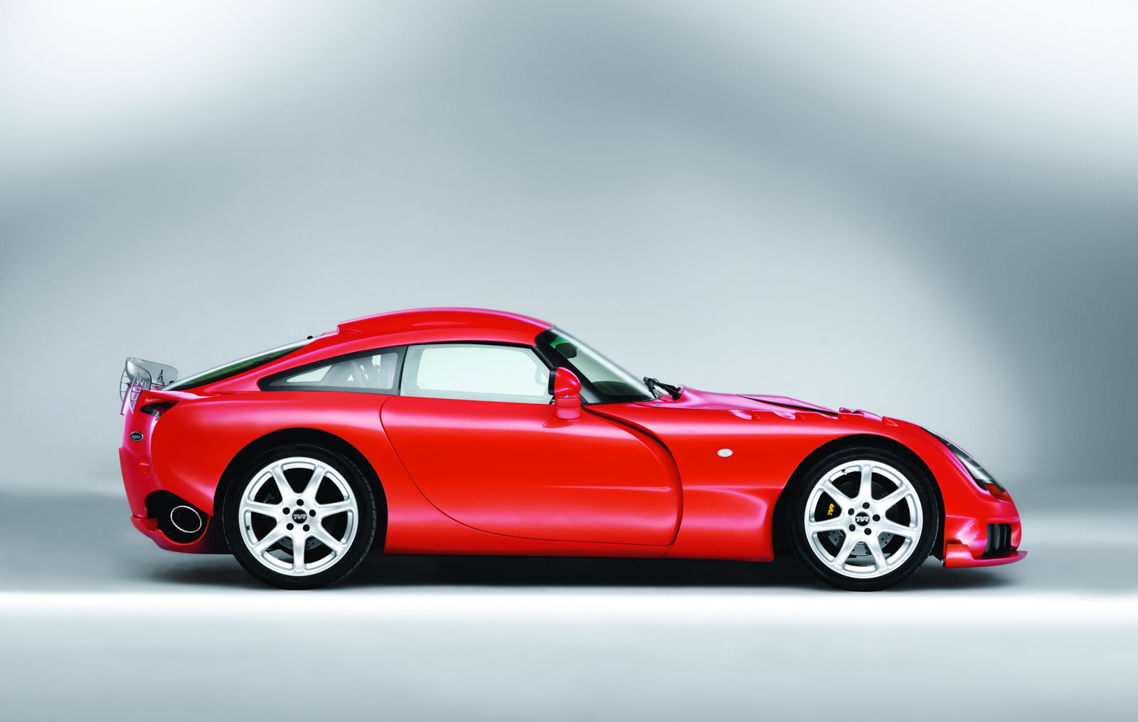Does The R32 Nissan Skyline GT-R Share Anything In Common With The R35? 