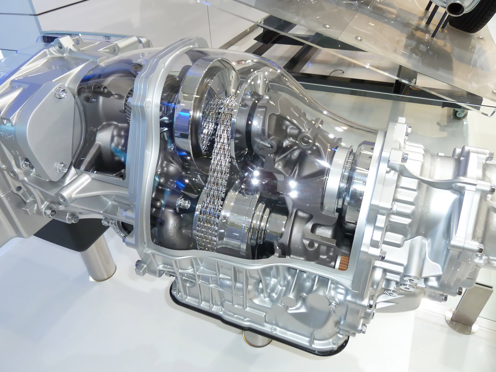 Engineering Explained: 4 Reasons Why Transmissions With Loads Of Gears Are A Good Idea