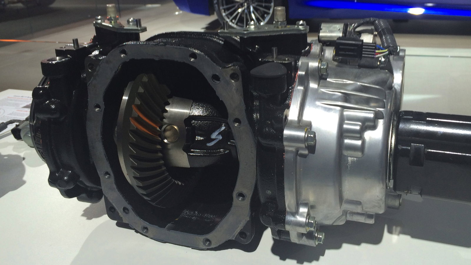 Engineering Explained: How Viscous Limited-Slip Differentials Work
