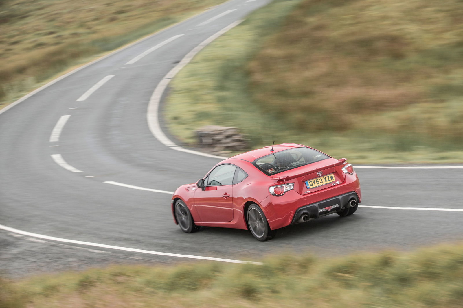 Toyota AE86 Vs GT86: Honouring Two JDM Heroes 