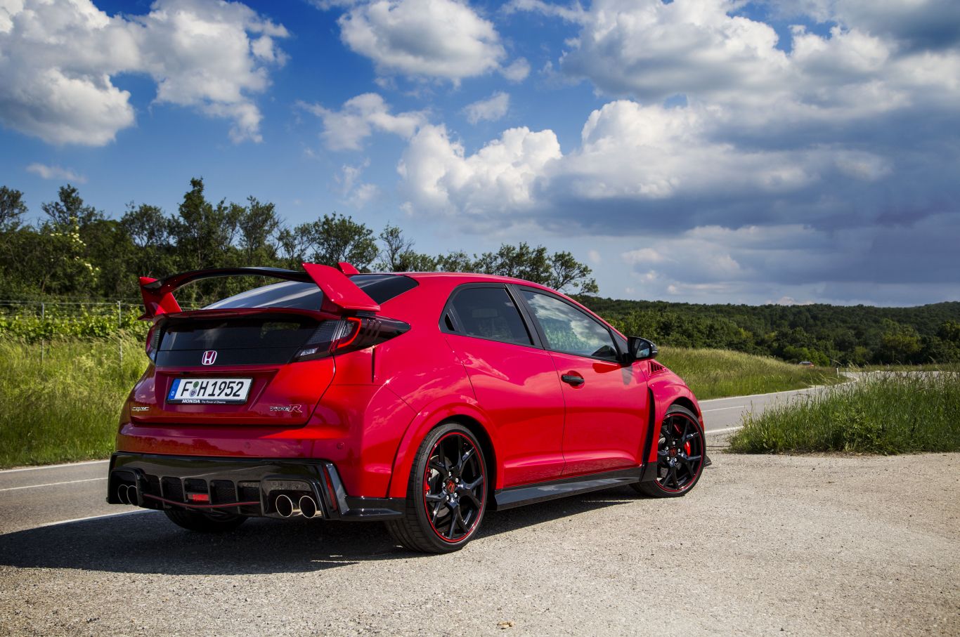 10 Things Only Petrolheads Think Are Cool