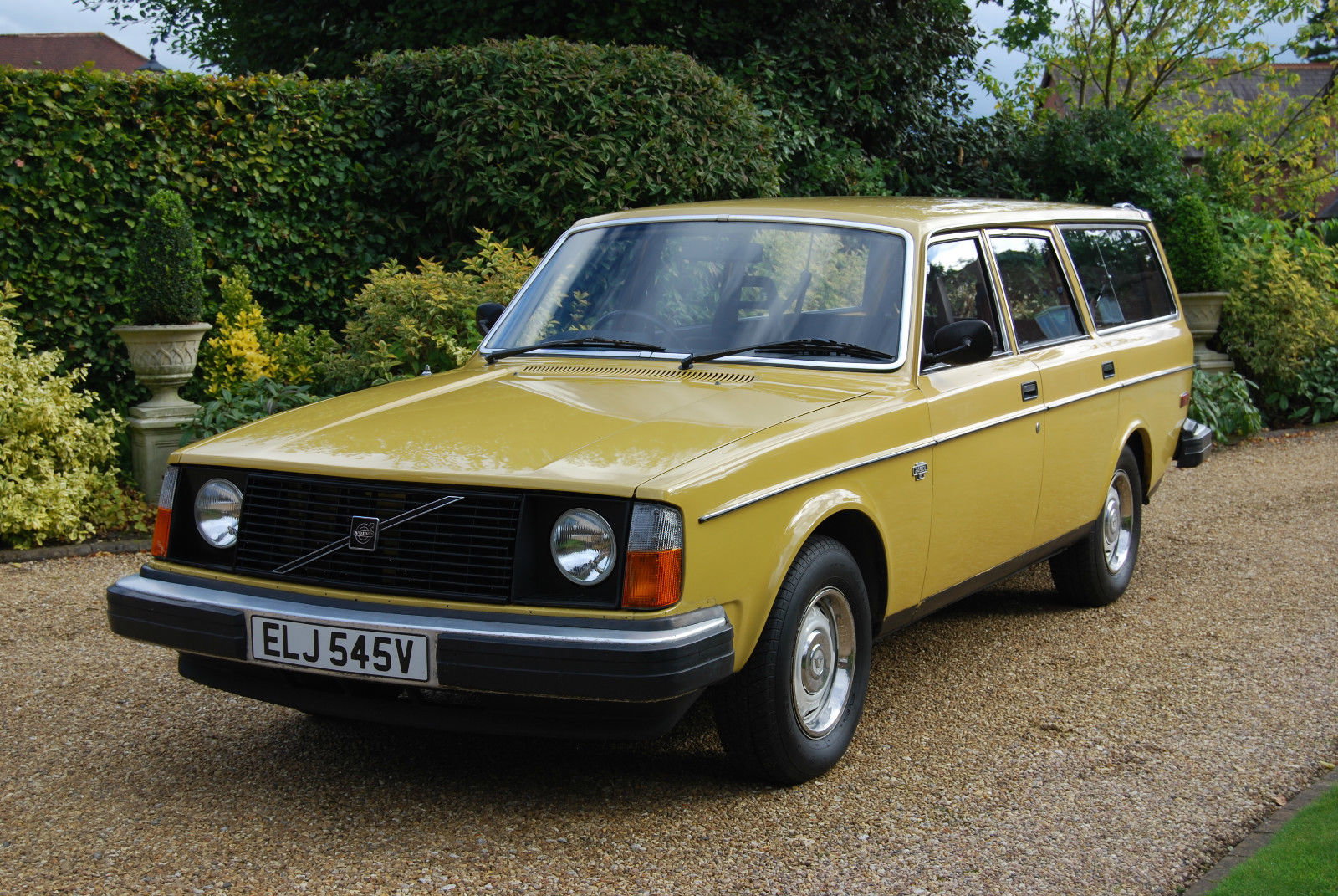 10 Nicholas Cage Faces You Make When Buying A Car